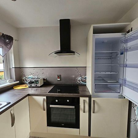 Apartamento Modern Urban Haven: Stylish Getaway Lisburn Exterior foto